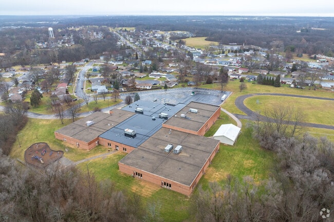 Dirksen Elementary School is located conveniently in a residential area.