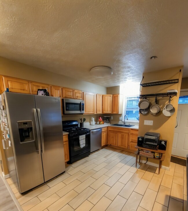 7230 Basel St unit 3, Anchorage, AK 99507 - photo 2