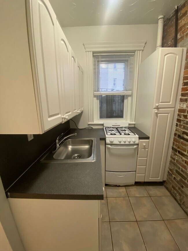 131 Park Dr unit 4, Boston, MA 02215 - photo 3