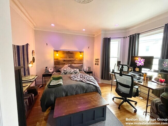22 Parker Hill Ave unit 1, Boston, MA 02115 - photo 3