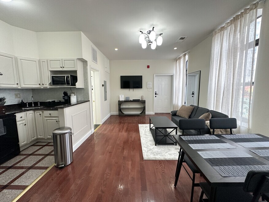 207 N 11th St unit 302, Philadelphia, PA 19107 - photo 1