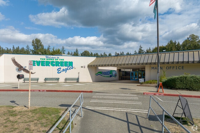 Bear Creek’s Evergreen Middle School fosters learning and leadership in young scholars.