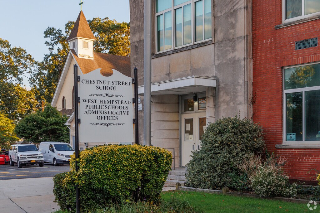 Welcome to Chestnut Street School, located in West Hempstead.
