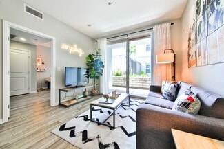 2700 S Figueroa St, Los Angeles, CA 90007