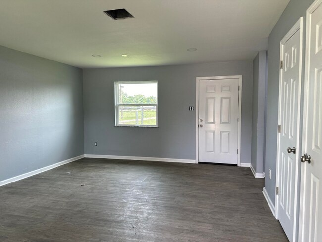 219 Leon St unit 9, Broussard, LA 70518 - photo 3