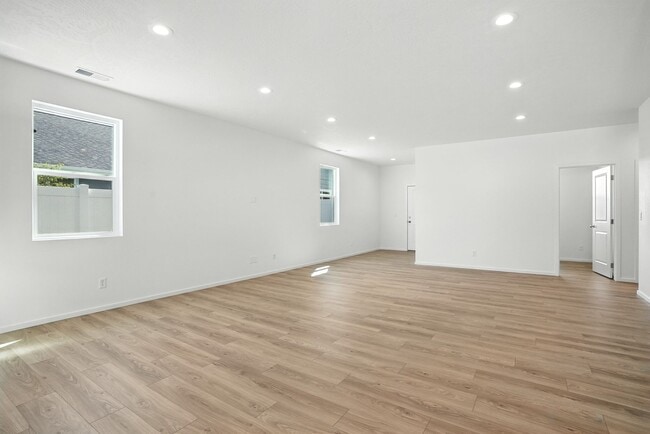 1226 N High Desert Dr unit 38572056, Deer Park, WA 99006 - photo 4