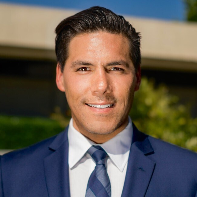 Agent Photo