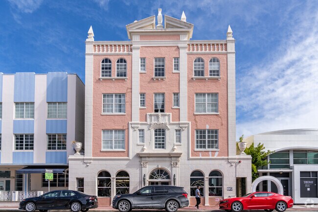 Residential buildings in Lummus Park are historic feats of architecture.
