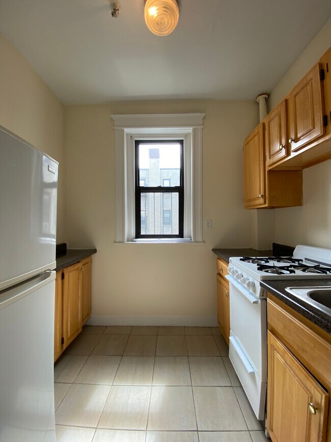 1157 Commonwealth Ave unit 114429, Allston, MA 02134 - photo 6