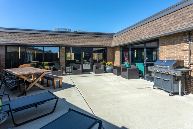 The Chateau, Minot, ND 58701 - photo 3