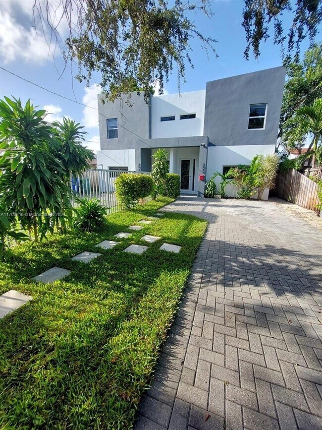 2837 SW 25th Terrace, Miami, FL 33133