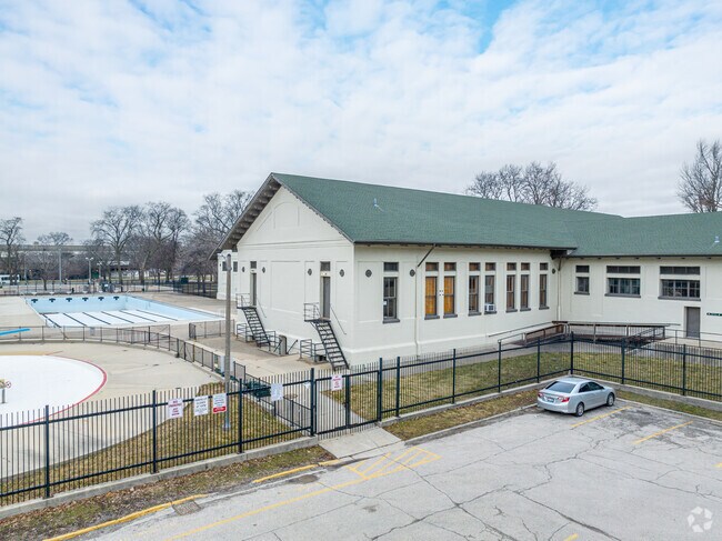 McKinley Park Neighborhood McKinley Park Field House holds many community events and activities.