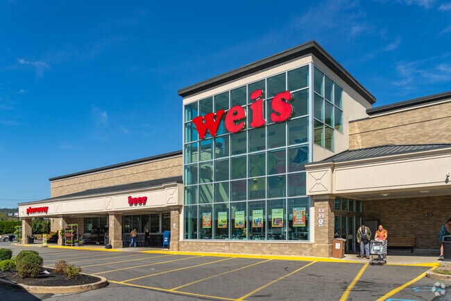 Fairlawn residents can check off their grocery lists at the nearby Weis.