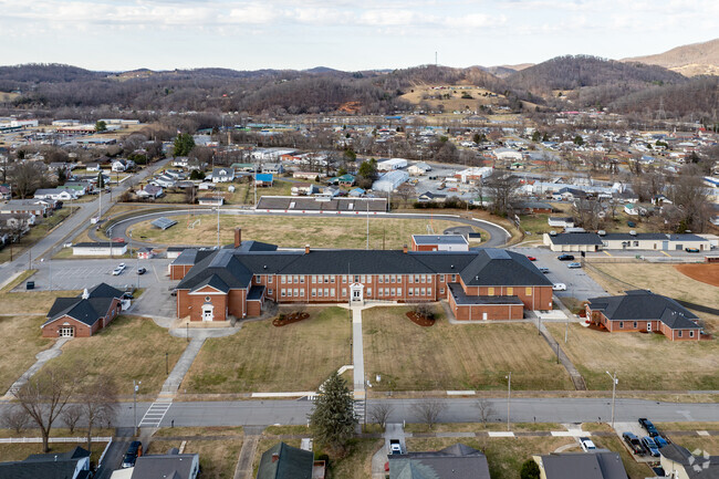 T.A. Dugger Junior High School serves students from 6th to 8th grades.