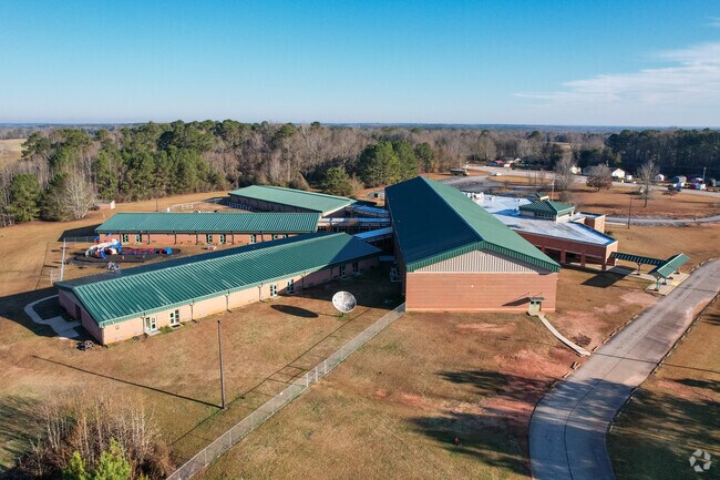 Unity Elementary School has an overall Niche Score of C-.