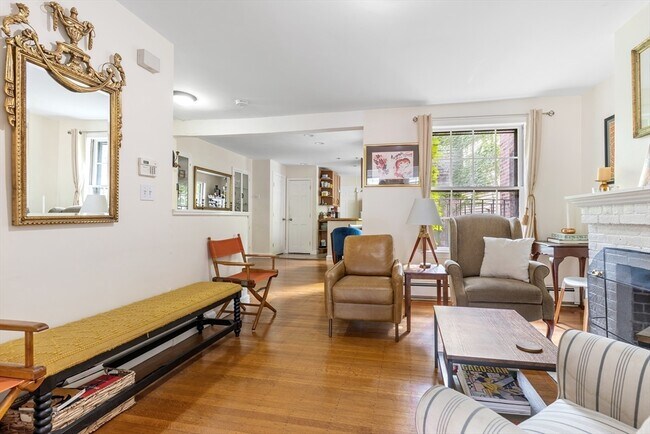 86 W Cedar St, Boston, MA 02114 - photo 5