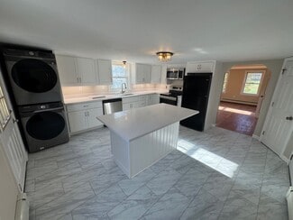 456 Mattakeesett St Unit 3, Pembroke, MA 02359