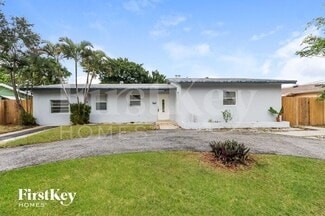 811 Evergreen Dr, West Palm Beach, FL 33403