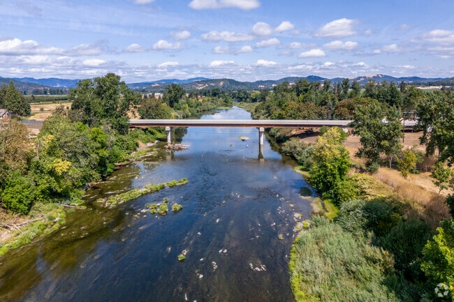 Discover the beauty of the Umpqua River, winding through Oregon's pristine wildnerness.