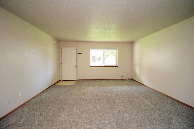 470-470 W Gloucester St unit 430, Gladstone, OR 97027 - photo 4