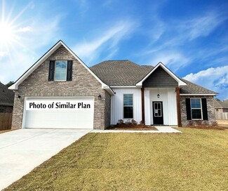 12150 Walker Rd, Ocean Springs, MS 39564