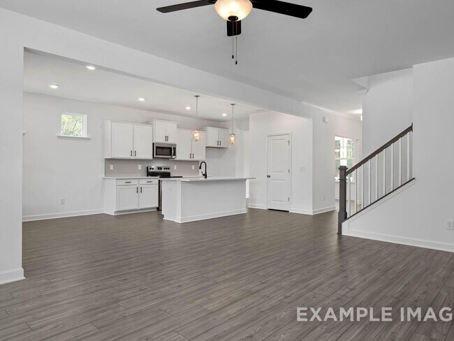 316 Longleaf Glen Ln, Zebulon, NC 27597 - photo 2