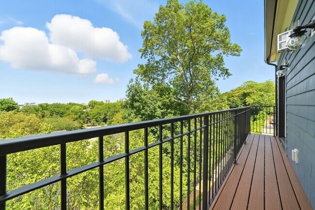 152 Winchester St unit 197, Brookline, MA 02446 - photo 6