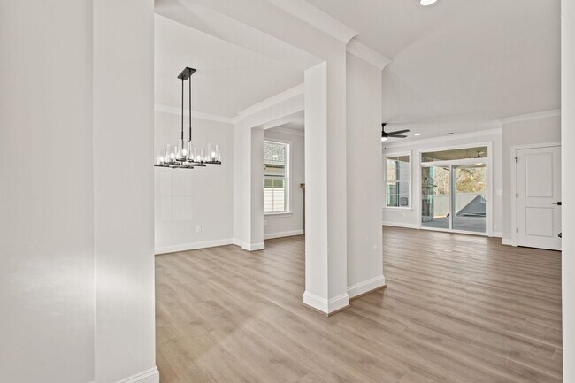 220 Fowler Cir unit 36765006, Greenville, SC 29607 - photo 7