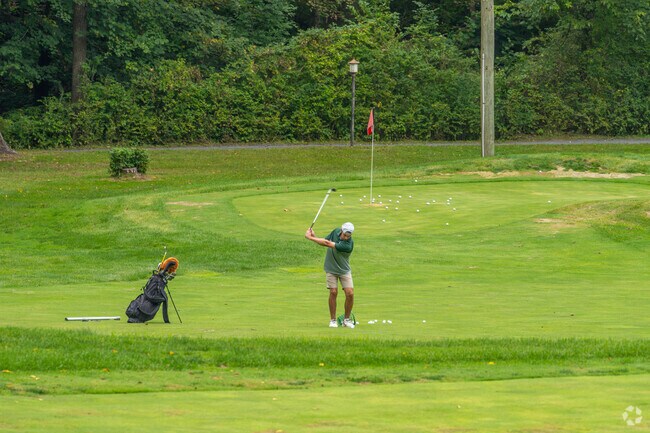 Hit the links at the Shawnee Inn Golf Course in Shawnee on Delaware.