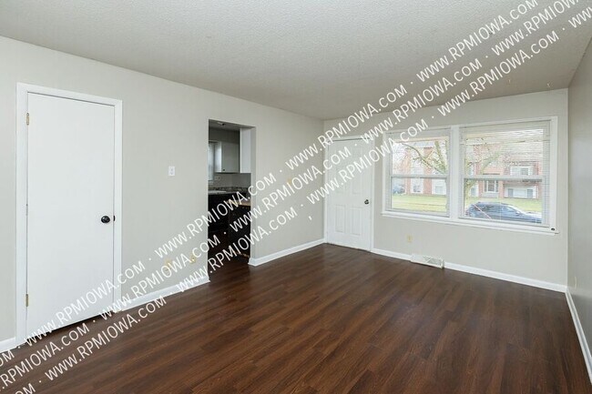 312 NE Trilein Dr, Ankeny, IA 50021 - photo 4