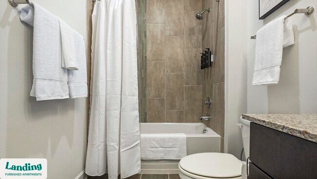 11010 Northlake Landing Dr unit 4-302, Charlotte, NC 28216 - photo 6