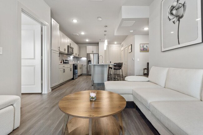 5820 1/2 Cameron Rd unit FL1-ID1364166P, Austin, TX 78723 - photo 4