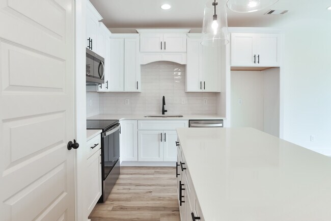 3236 Bottle Way unit 38789144, Auburn, AL 36830 - photo 6