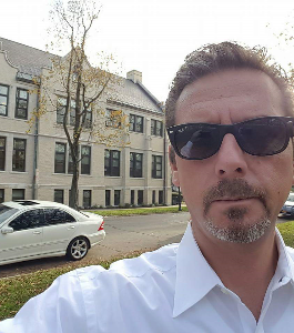 Agent Photo