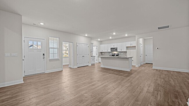 204 Lake Tyler Dr unit 36200743, New Bern, NC 28560 - photo 5