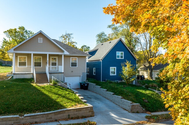 Smaller, well-maintained homes can be found along the streets of Clifton Hills.