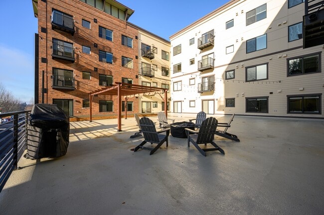 Fairhaven Plaza, Bellingham, WA 98225 - photo 3