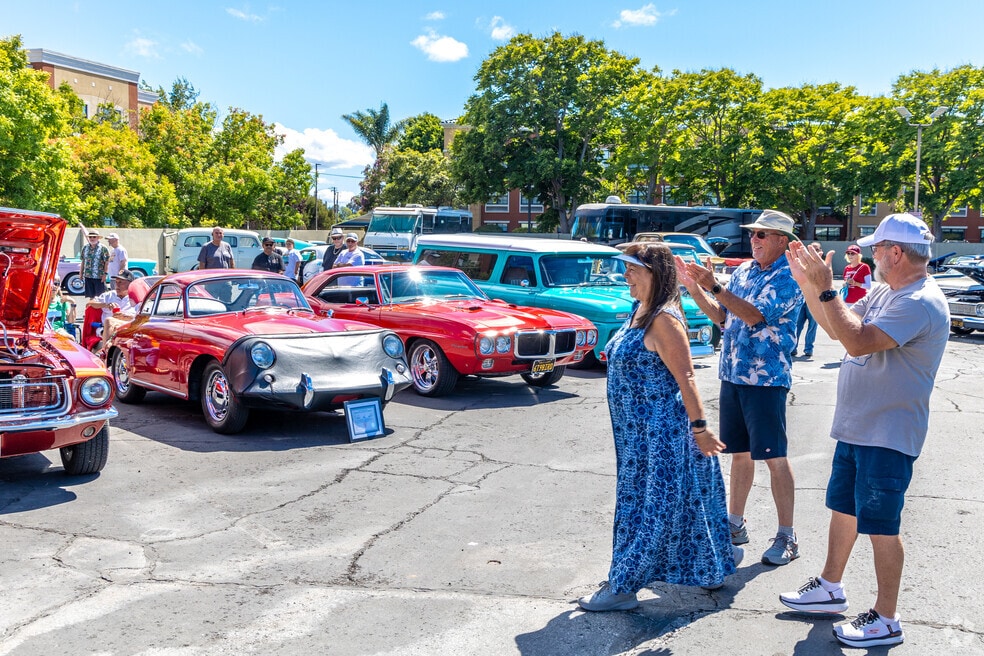 NH_Glenmoor_510912_112524_P2_LB_V2