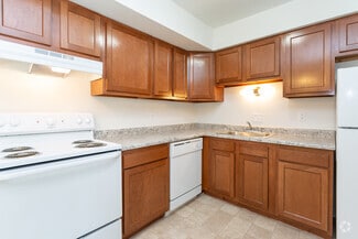 332 S Kendall Ave, Kalamazoo, MI 49006