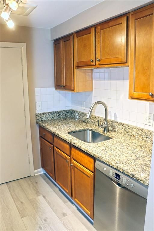 50 Carnation St, Pawtucket, RI 02860 - photo 7