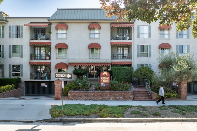 Vintage style condos can be had for around $500,000 in Southeast Pasadena.