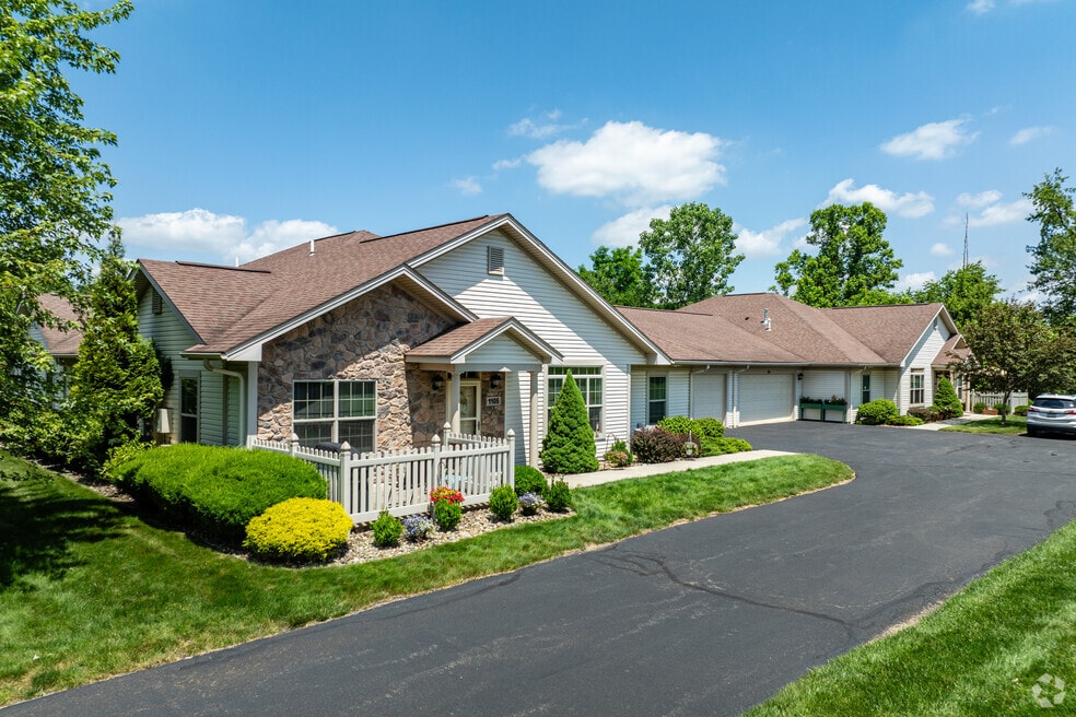 Fox Chase Luxury Apts