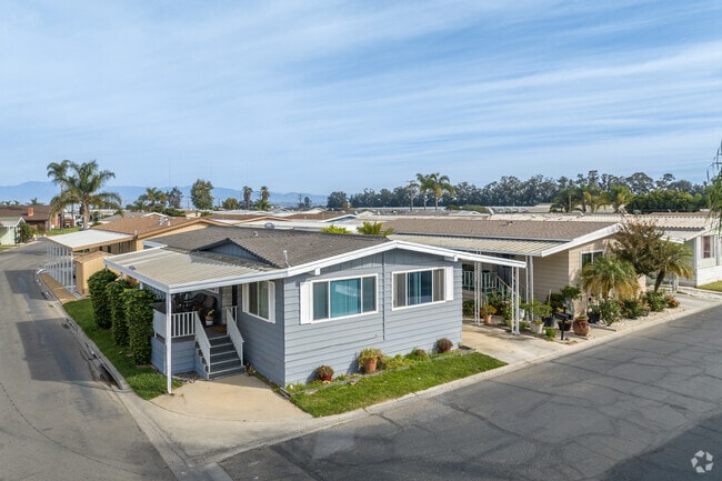 Street have mountain views in Oxnard Pacific.