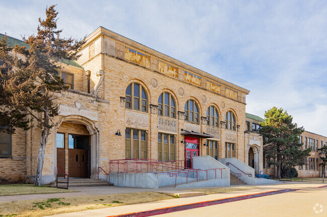 Mary Golda Ross Middle School, Rankings & Reviews - Homes.com