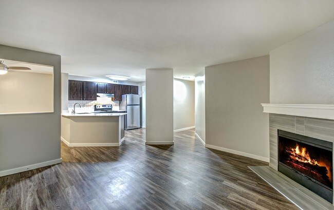 Bay Court at Harbour Pointe, Mukilteo, WA 98275 - photo 2