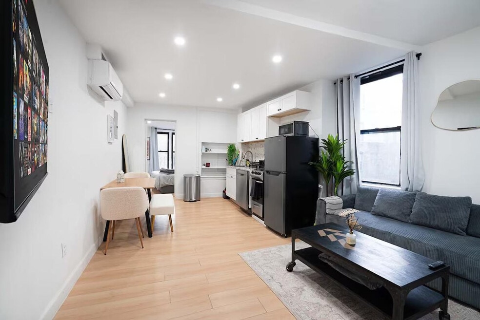 60 1st Ave unit ID1358385P, New York, NY 10009 - photo 1