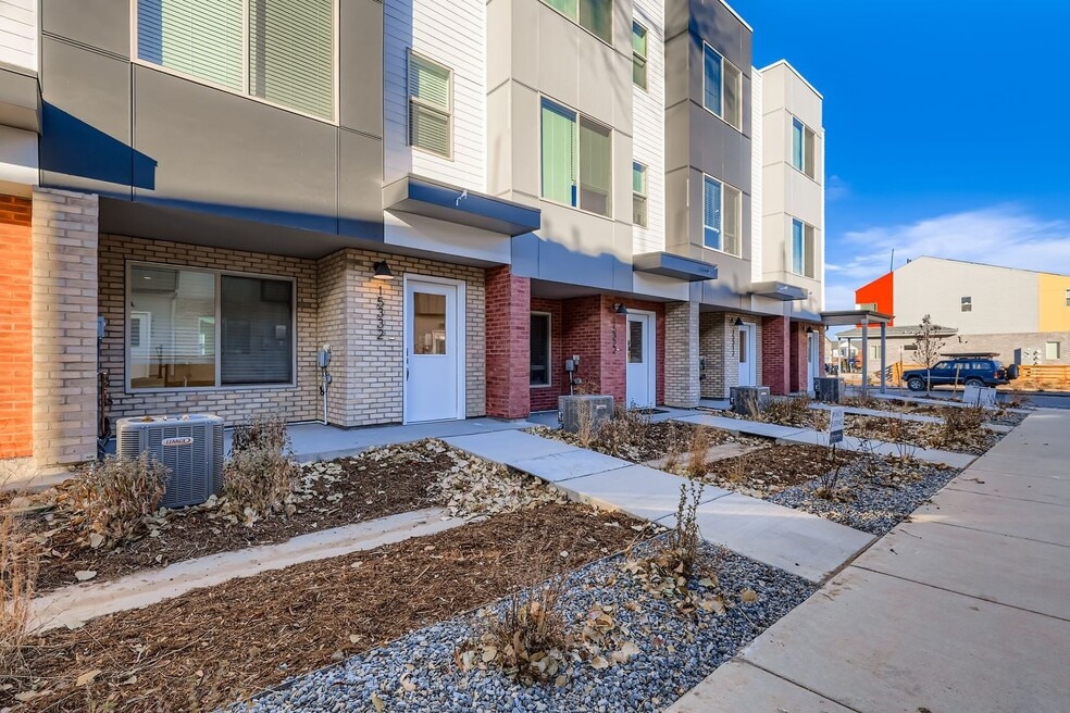 15332 W 69th Place, Arvada, CO 80007 - photo 1