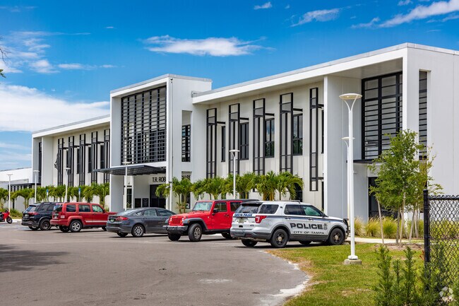 Robinson High School has 1,354 students in grades 9-12 with a student-teacher ratio of 20 to 1.