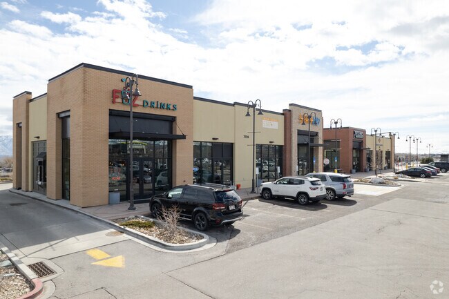 Fiiz Drinks, a Utah staple, has a location in the Shadow Mountain neighborhood.