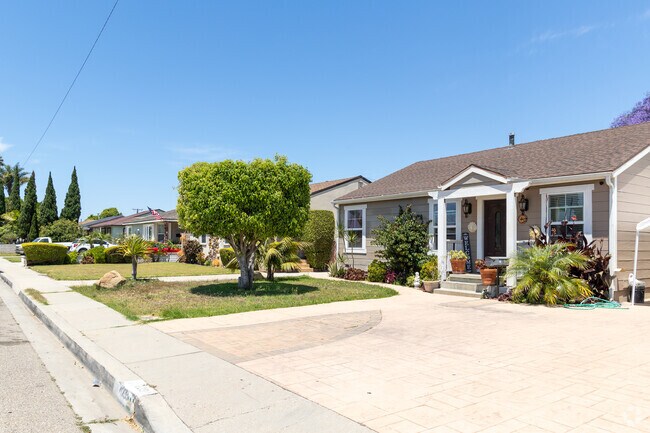 Five Points Northeast has many clean residential streets.